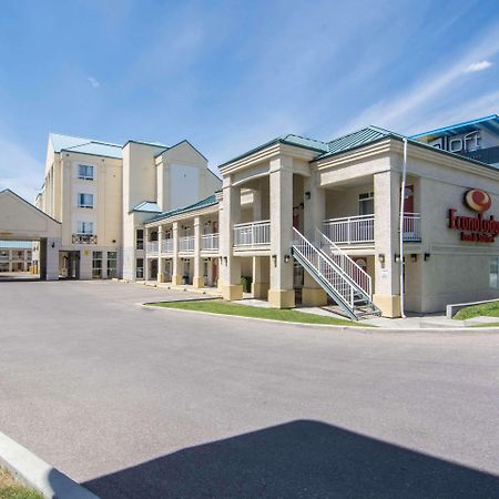 Econo Lodge Inn&Suites University YYC Esterno foto
