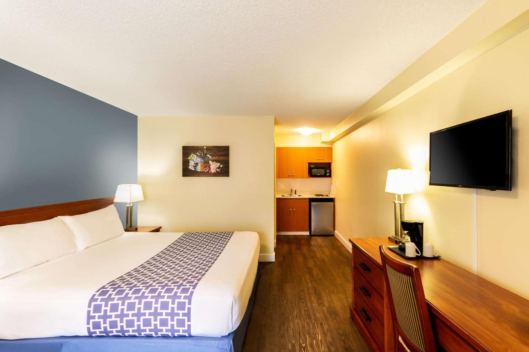Econo Lodge Inn&Suites University YYC Esterno foto