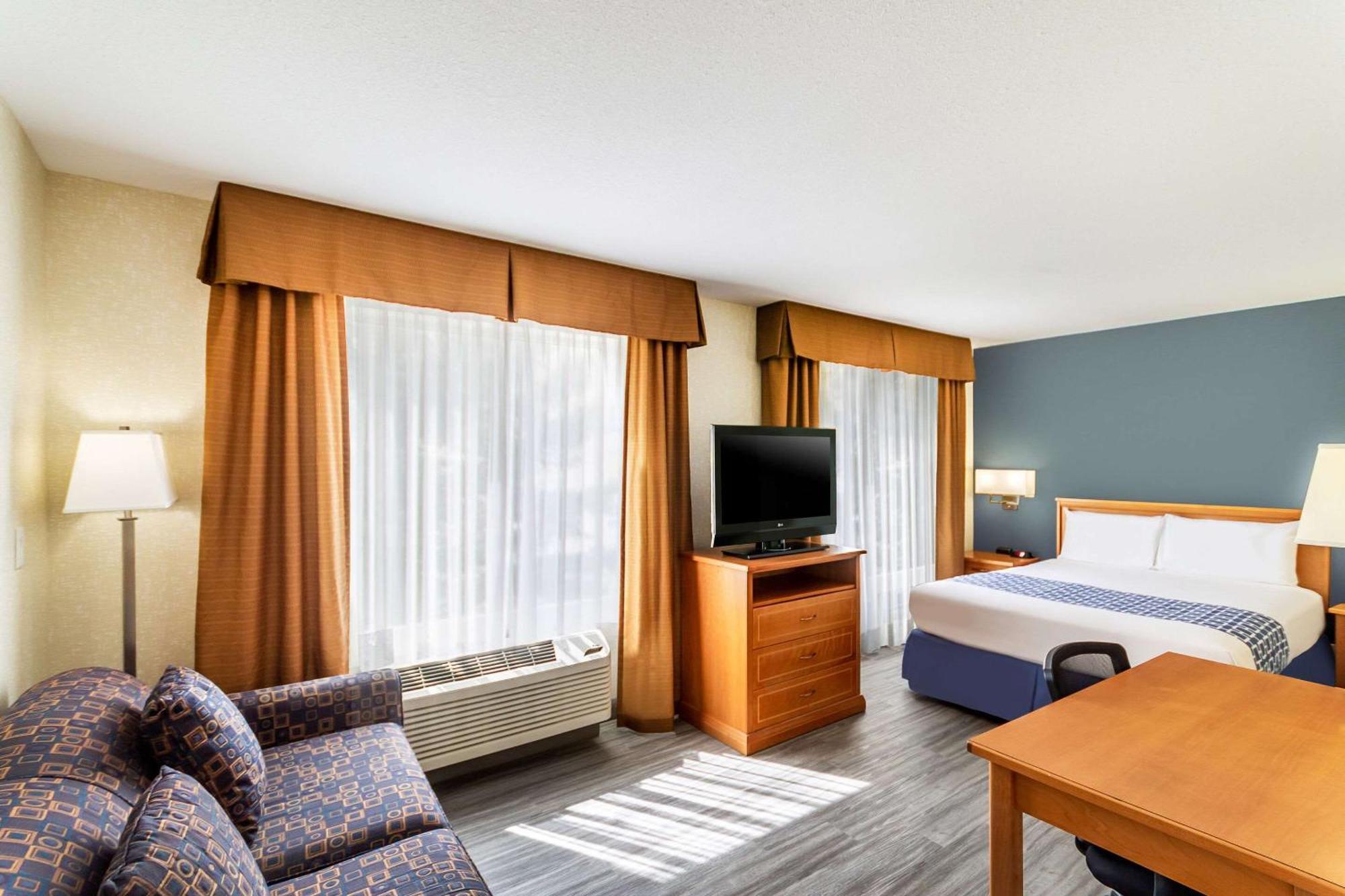 Econo Lodge Inn&Suites University YYC Esterno foto