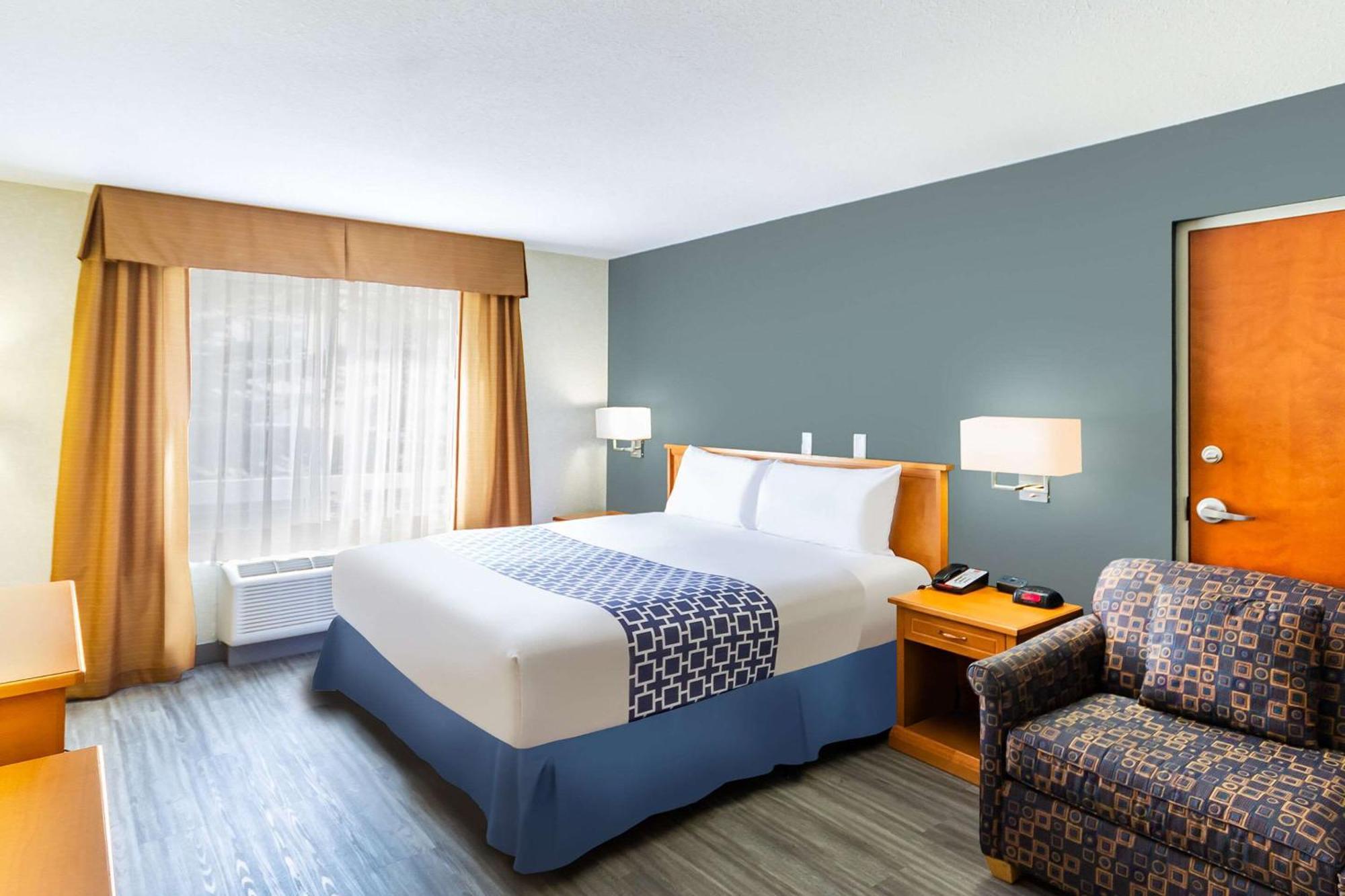 Econo Lodge Inn&Suites University YYC Esterno foto